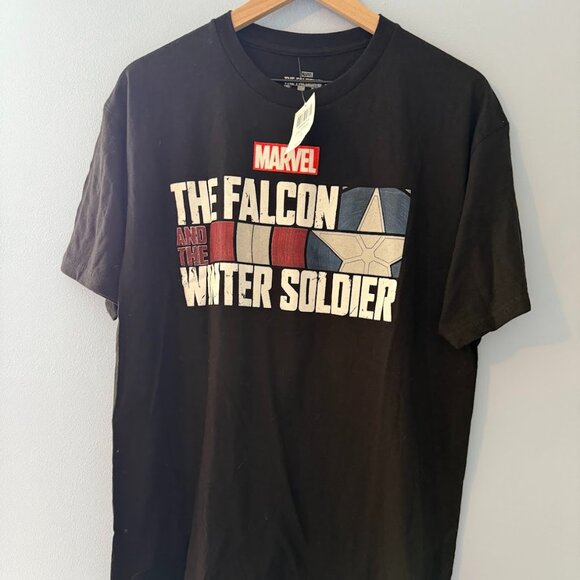 Marvel The Falcon and The Winter Soldier T-Shirt | Hot Topic | Unisex Large NWT - Picture 1 of 8